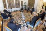 Il Presidente Sergio Mattarella con Franco Massi, Presidente nazionale di UNEBA, unitamete a una delegazione 