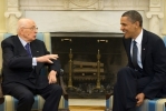  Il Presidente Napolitano durante i colloqui con il Presidente Obama nello Studio Ovale della Casa Bianca