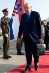 Il Presidente della Repubblica Giorgio Napolitano al suo arrivo all'aeroporto di Zagabria