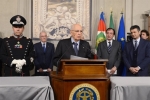 Il Presidente Giorgio Napolitano nel corso della dichiarazione dopo il conferimento dell'incarico