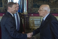 Il Presidente Giorgio Napolitano con Giancarlo Kessler, Ambasciatore della Confederazione Svizzera, in occasione della presentazione delle Lettere Credenziali