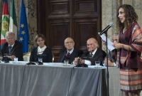 Il Presidente Giorgio Napolitano nel corso dell'intervento di Eleonora Guzzi, testimonial AIRC, in occasione della celebrazione della Giornata Nazionale per la Ricerca sul Cancro
