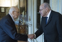 Il Presidente Giorgio Napolitano accoglie il nuovo Presidente della Corte Costituzionale Alessandro Criscuolo